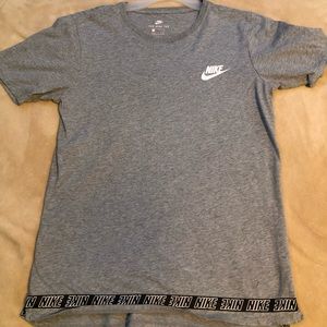 Nike Men’s Small Casual Tee